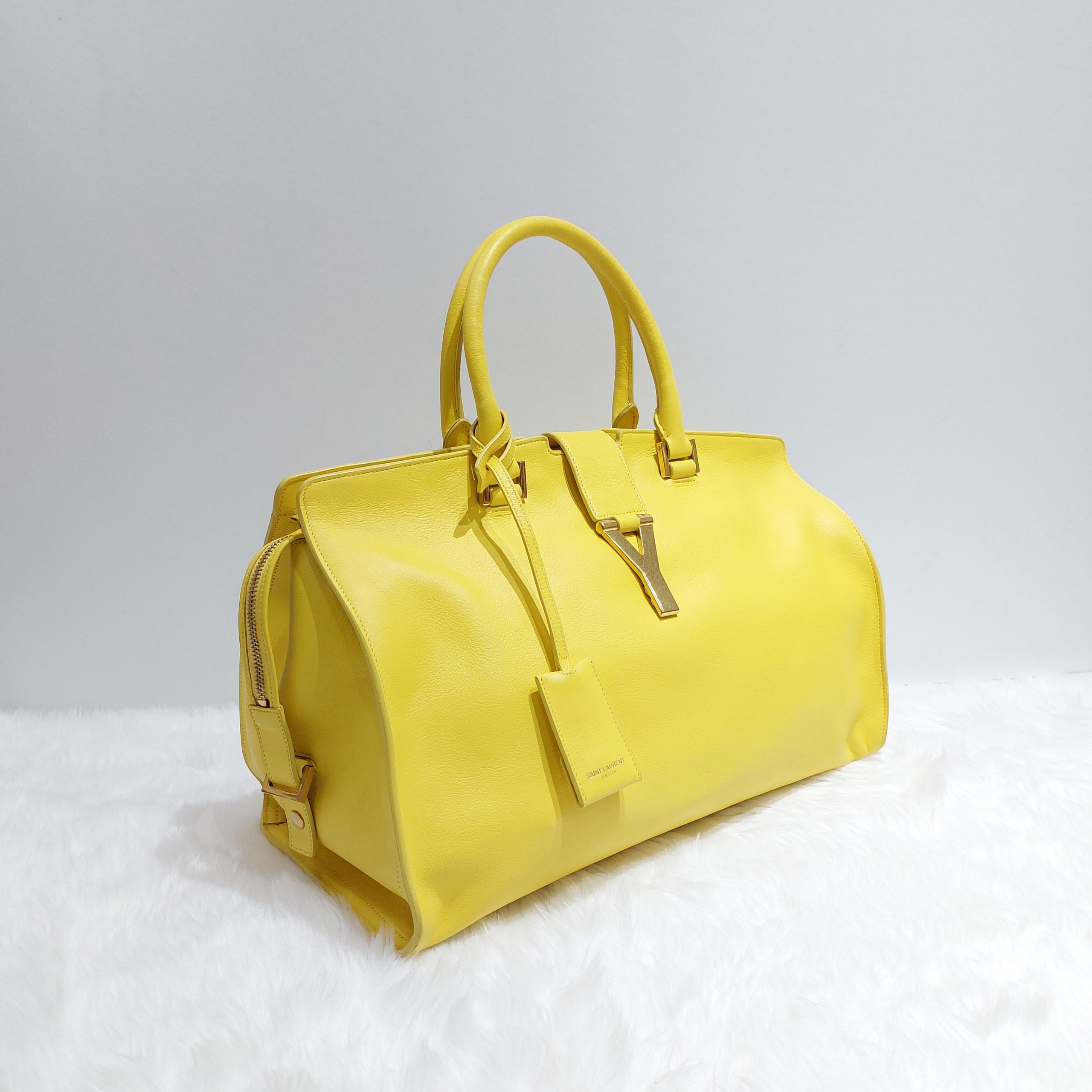 Sell Saint Laurent Cabas Chyc Bag - Yellow