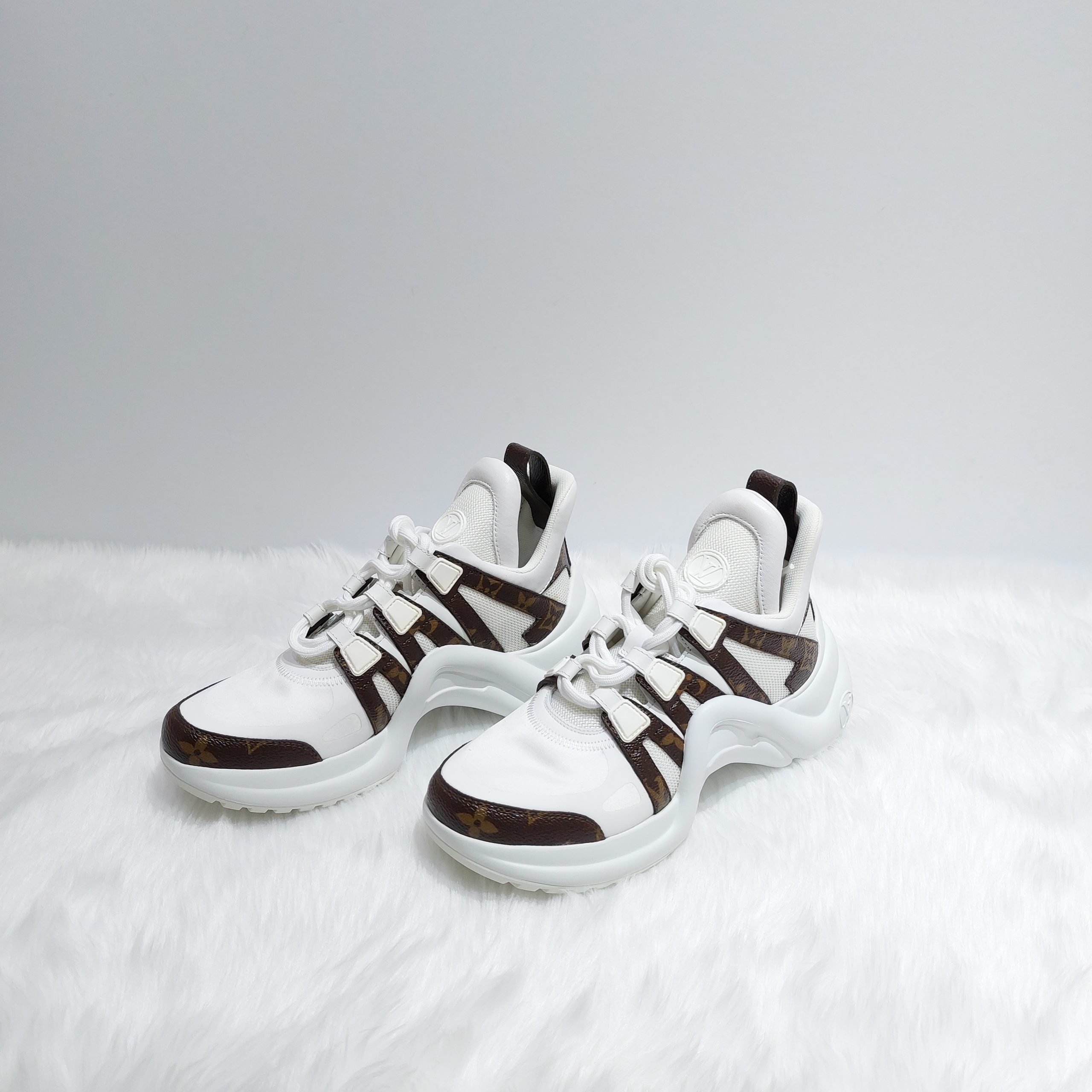 White Louis Vuitton Archlight Low-Top Sneakers – Designer Revival