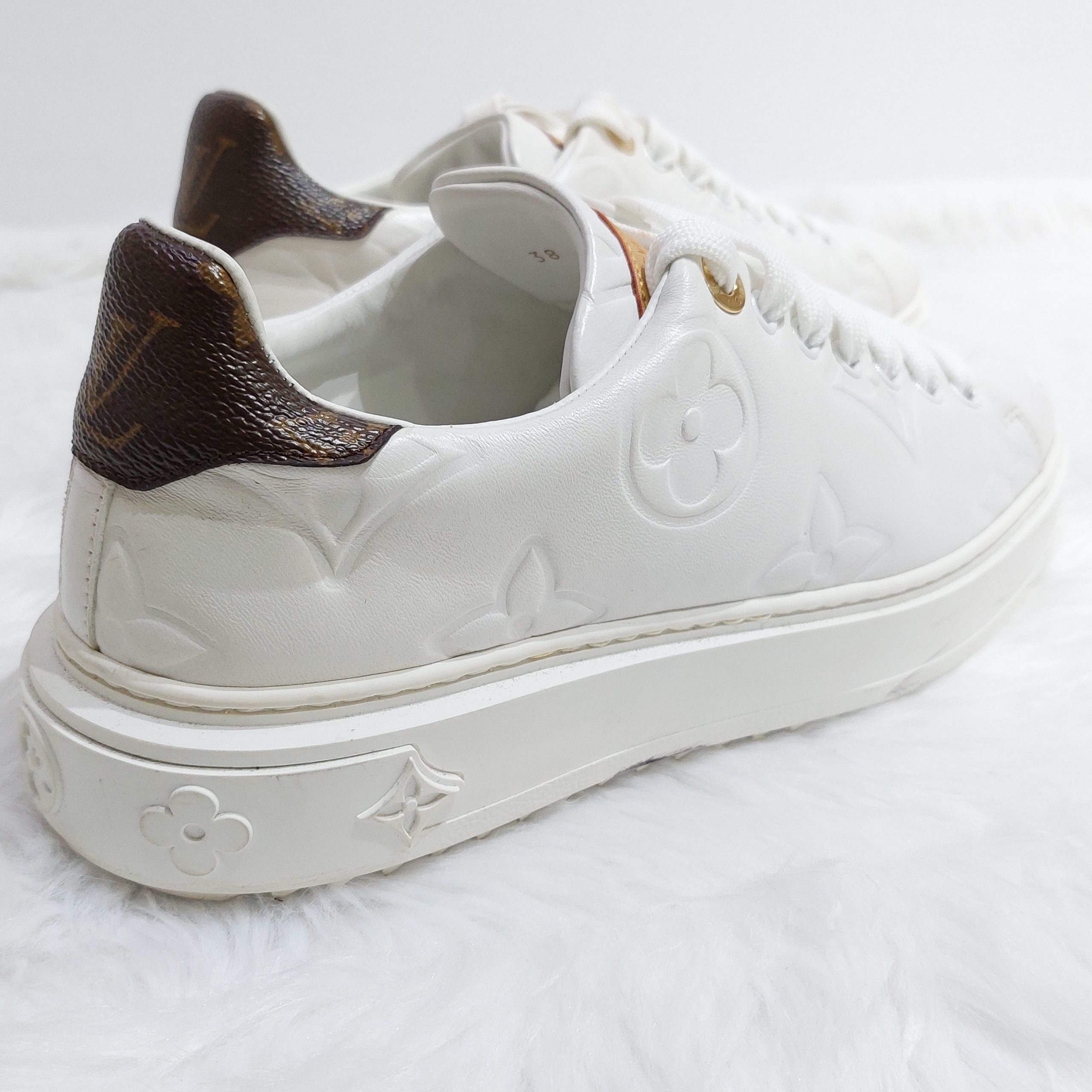 Louis Vuitton Authenticated Time Out Trainer