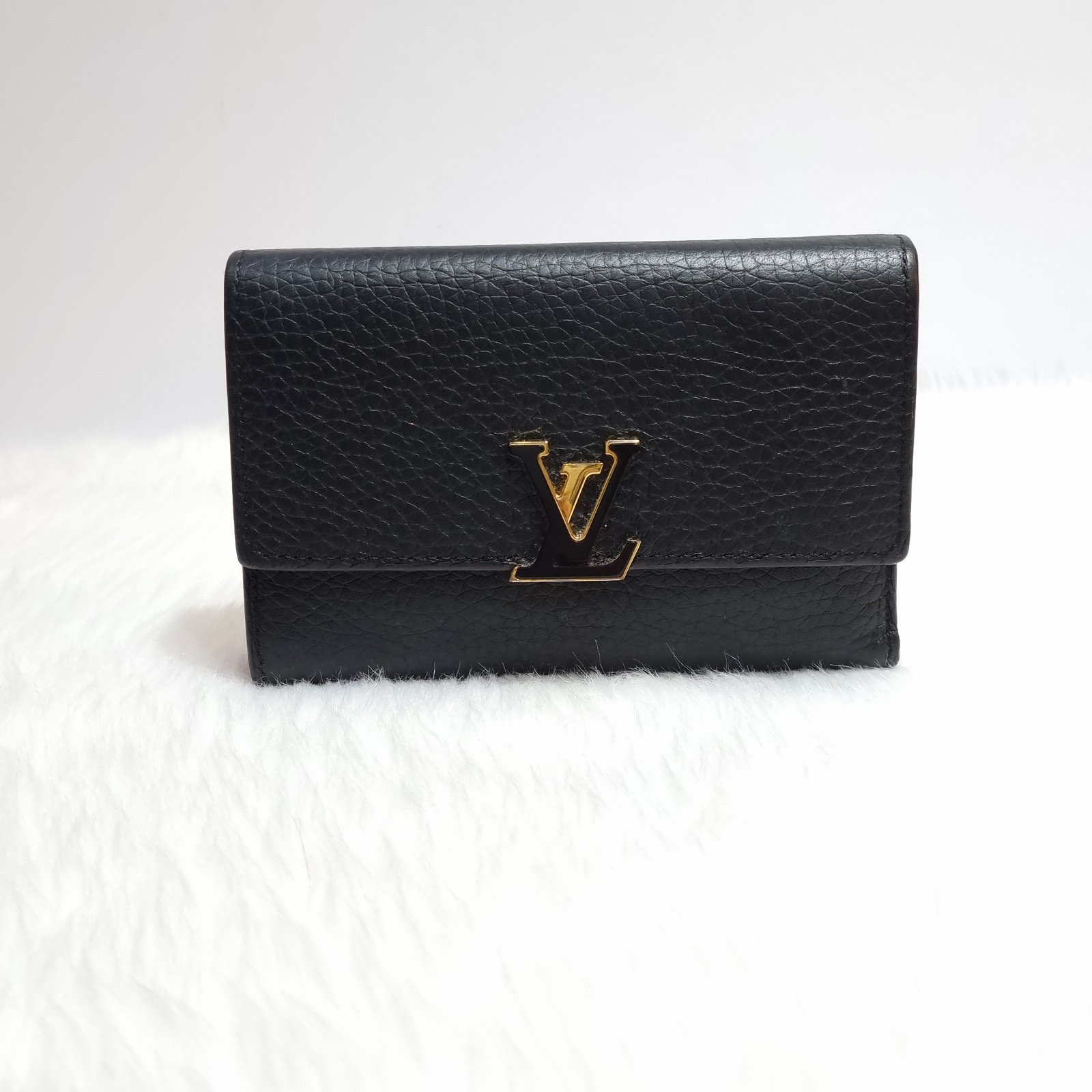 Louis Vuitton - Capucines Compact Wallet - Leather - Black Rose - Women - Luxury