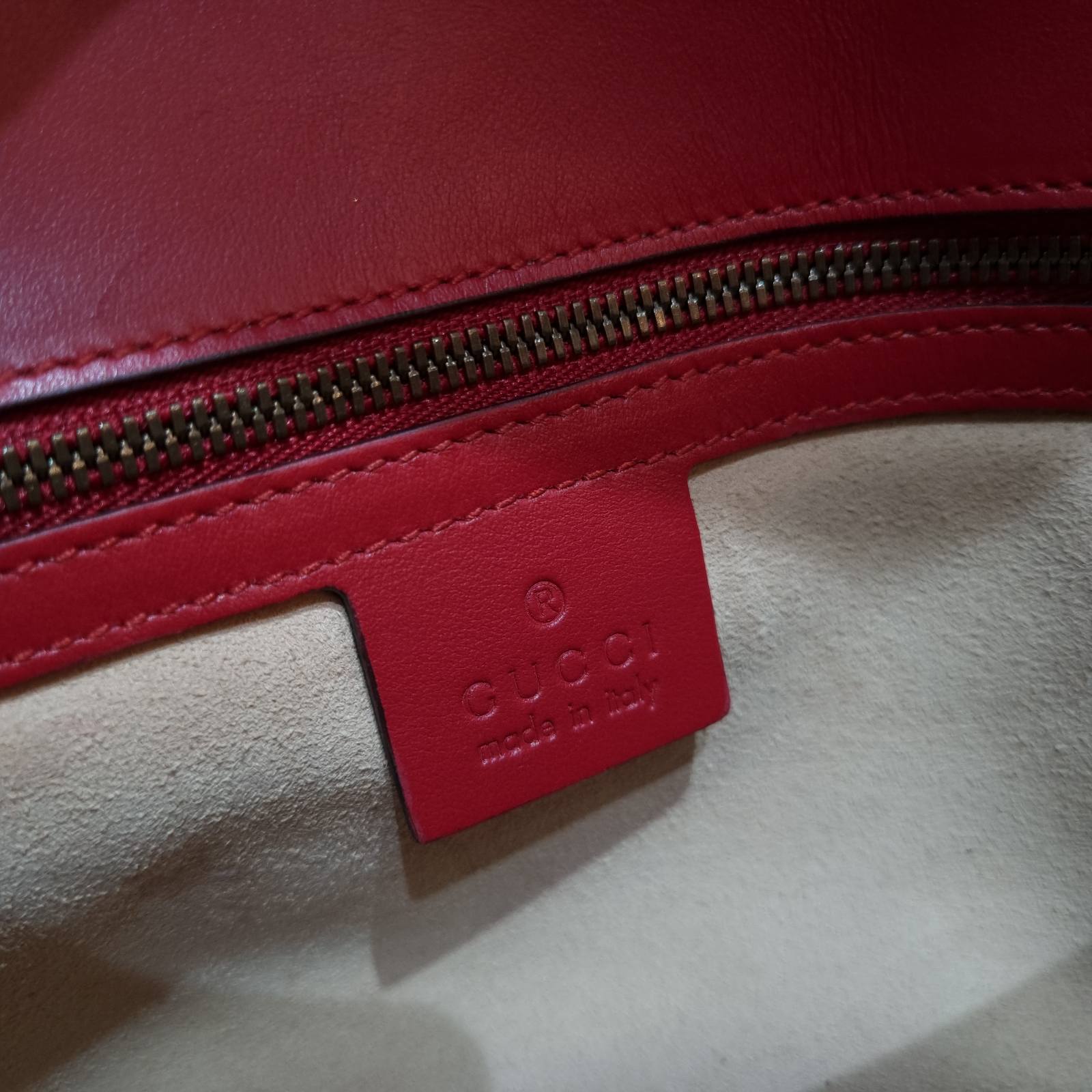 Gucci Calfskin Matelasse Small GG Marmont Shoulder Bag Hibiscus Red -  BrandConscious Authentics