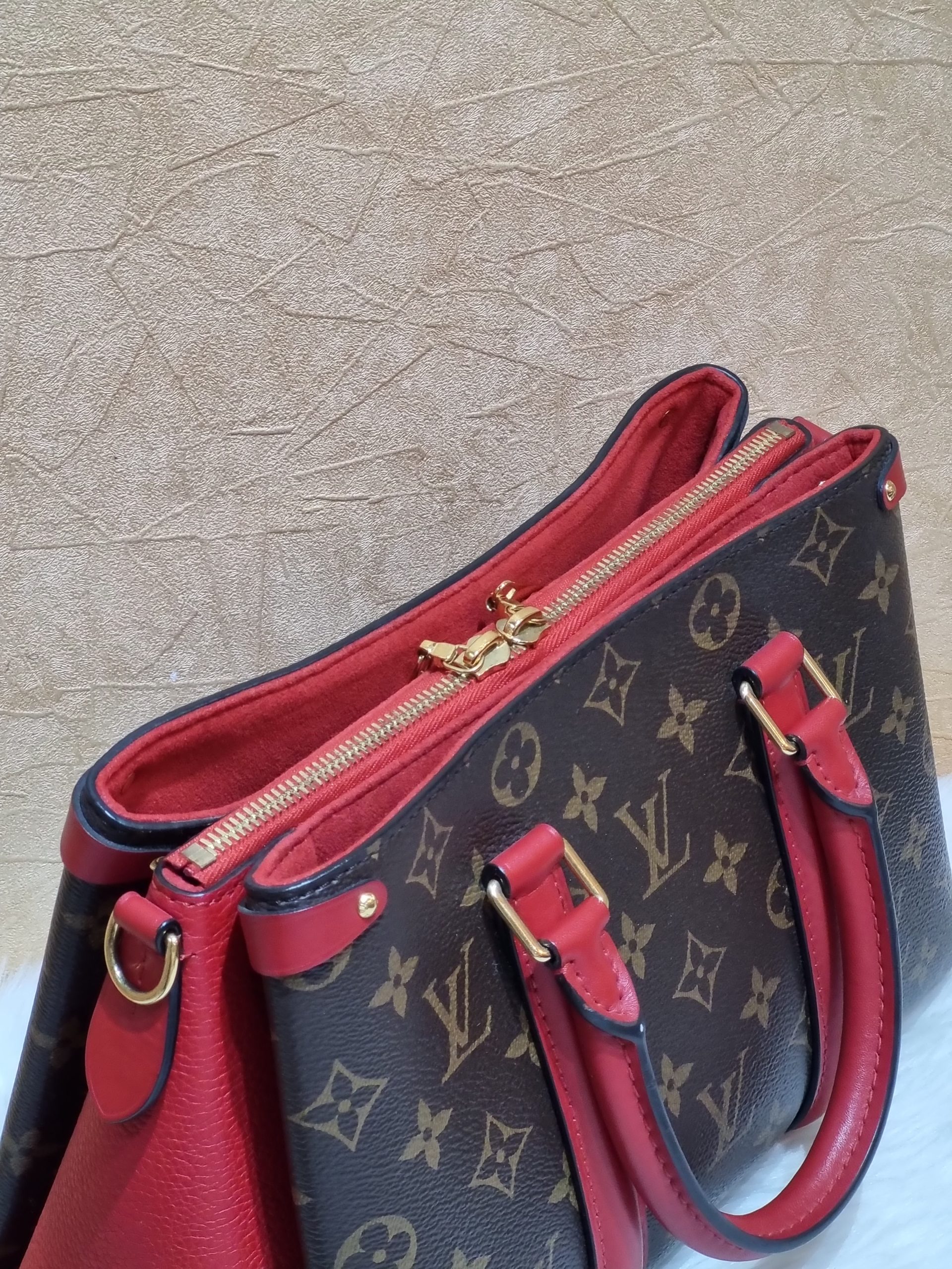 Louis Vuitton LV Soufflot BB in red Leather ref.243603 - Joli Closet