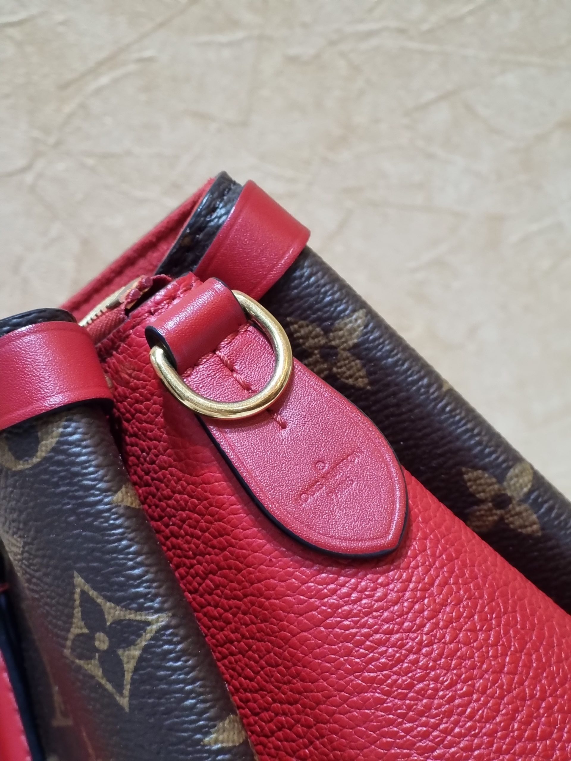 Louis Vuitton LV Soufflot BB in red Leather ref.243603 - Joli Closet