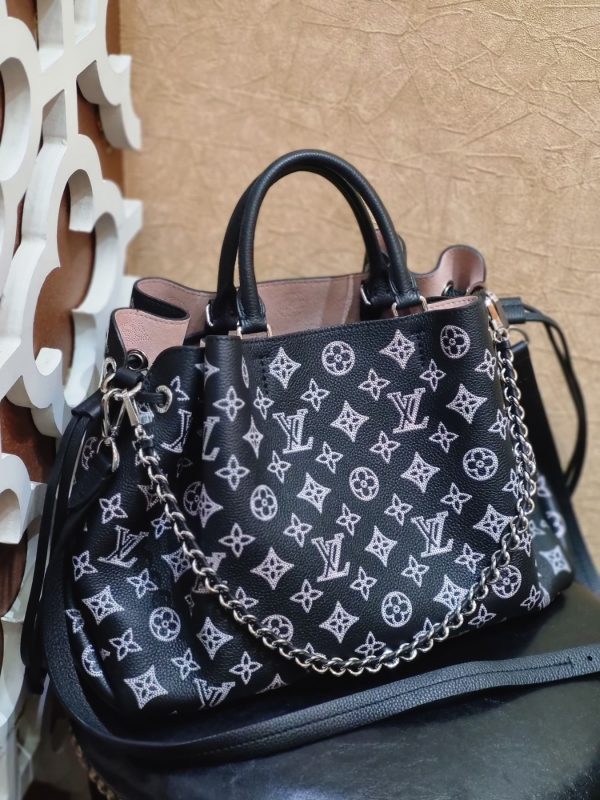Louis Vuitton LV Bella Tote bag new Black Leather ref.787705 - Joli Closet