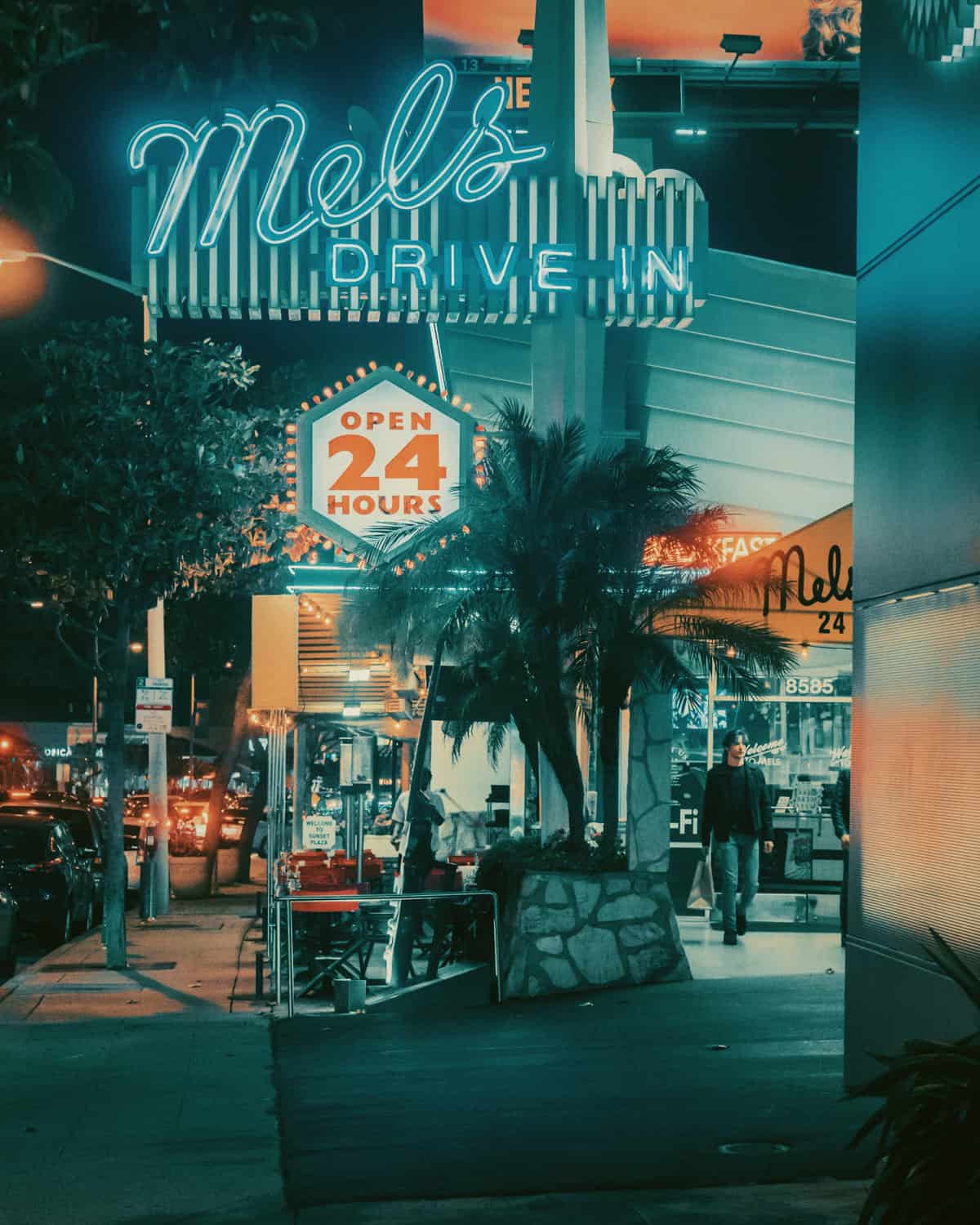 Photography by Franck Bohbot – L.A. Confidential – Mel’s Drive In