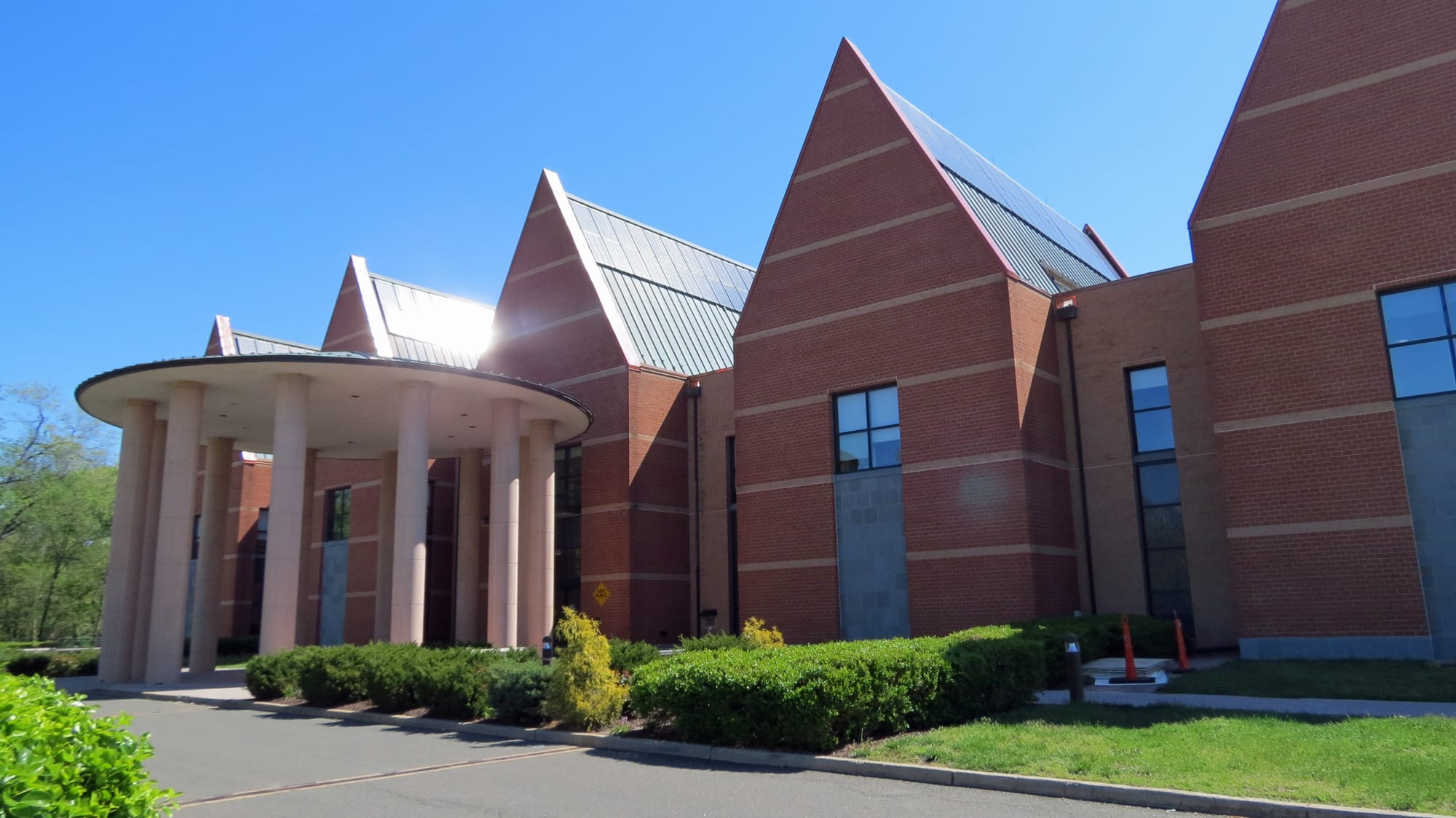 Alexandria Library begins Curbside PickupAlexandria Library begins Curbside Pickup