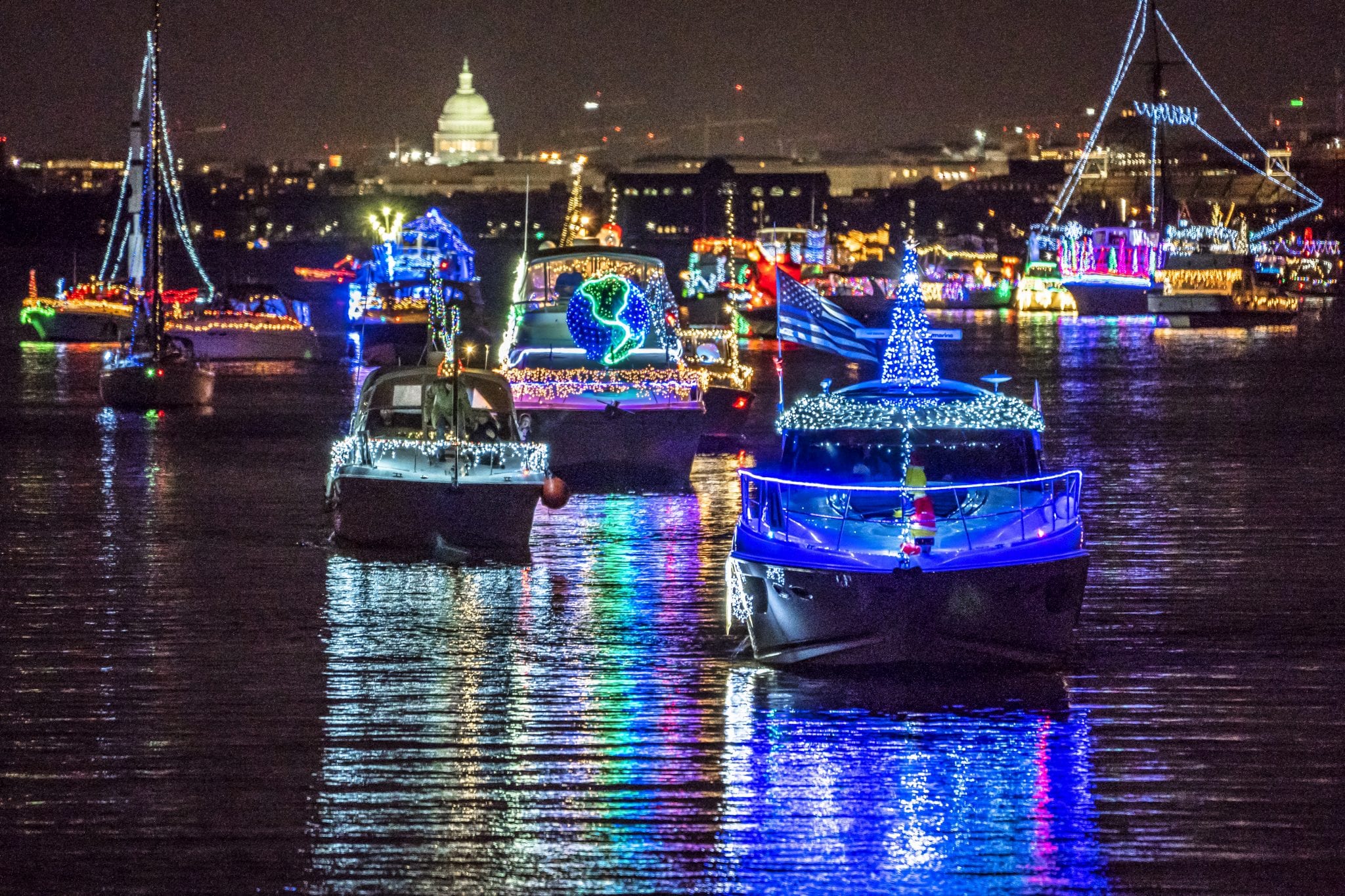 Potomac River Electrified During Alexandria Boat Parade See Winners Here!