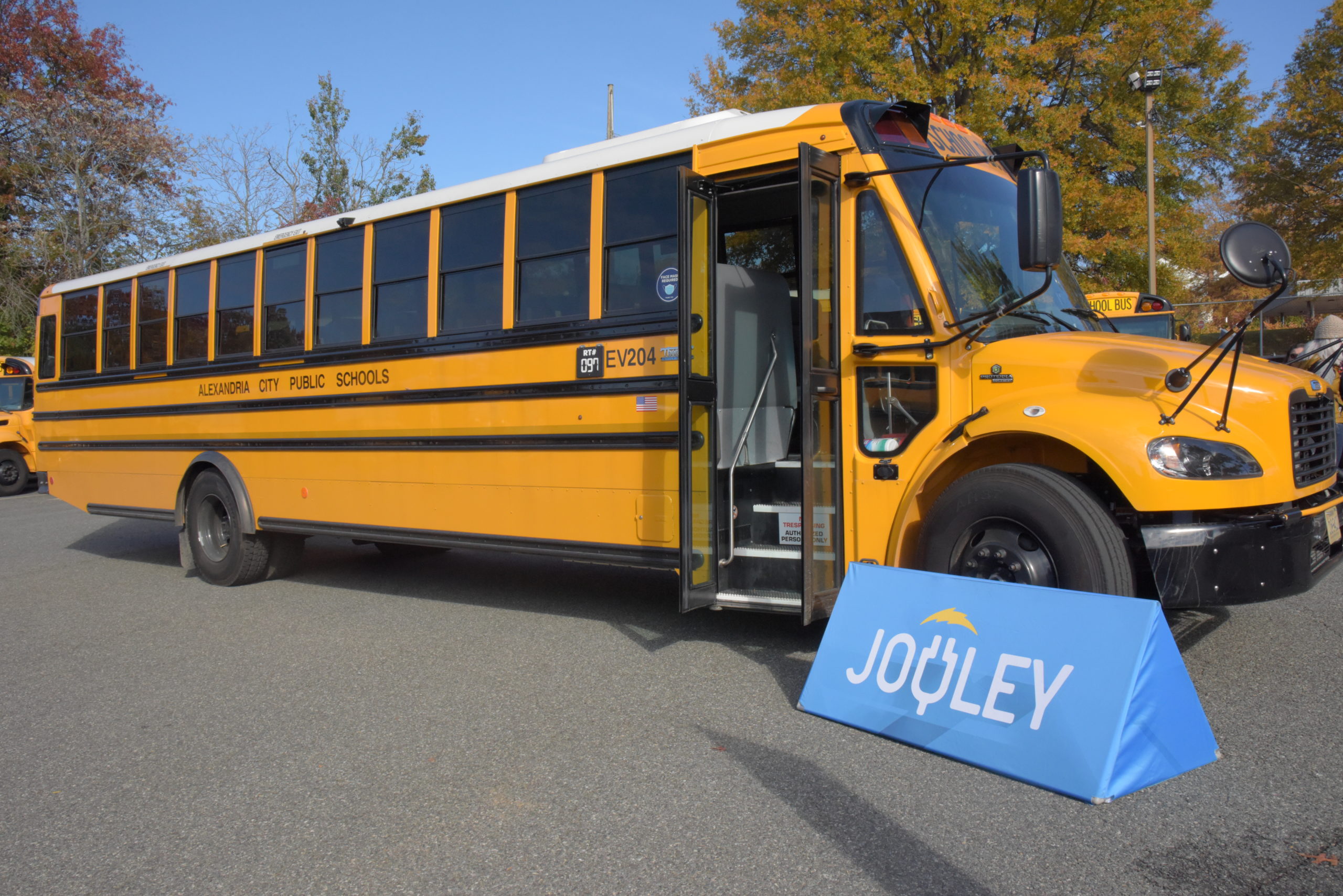 ACPS Goes Green With Electric School Bus Fleet The Zebra Good News In   Add84cb9 Bus1 Scaled 