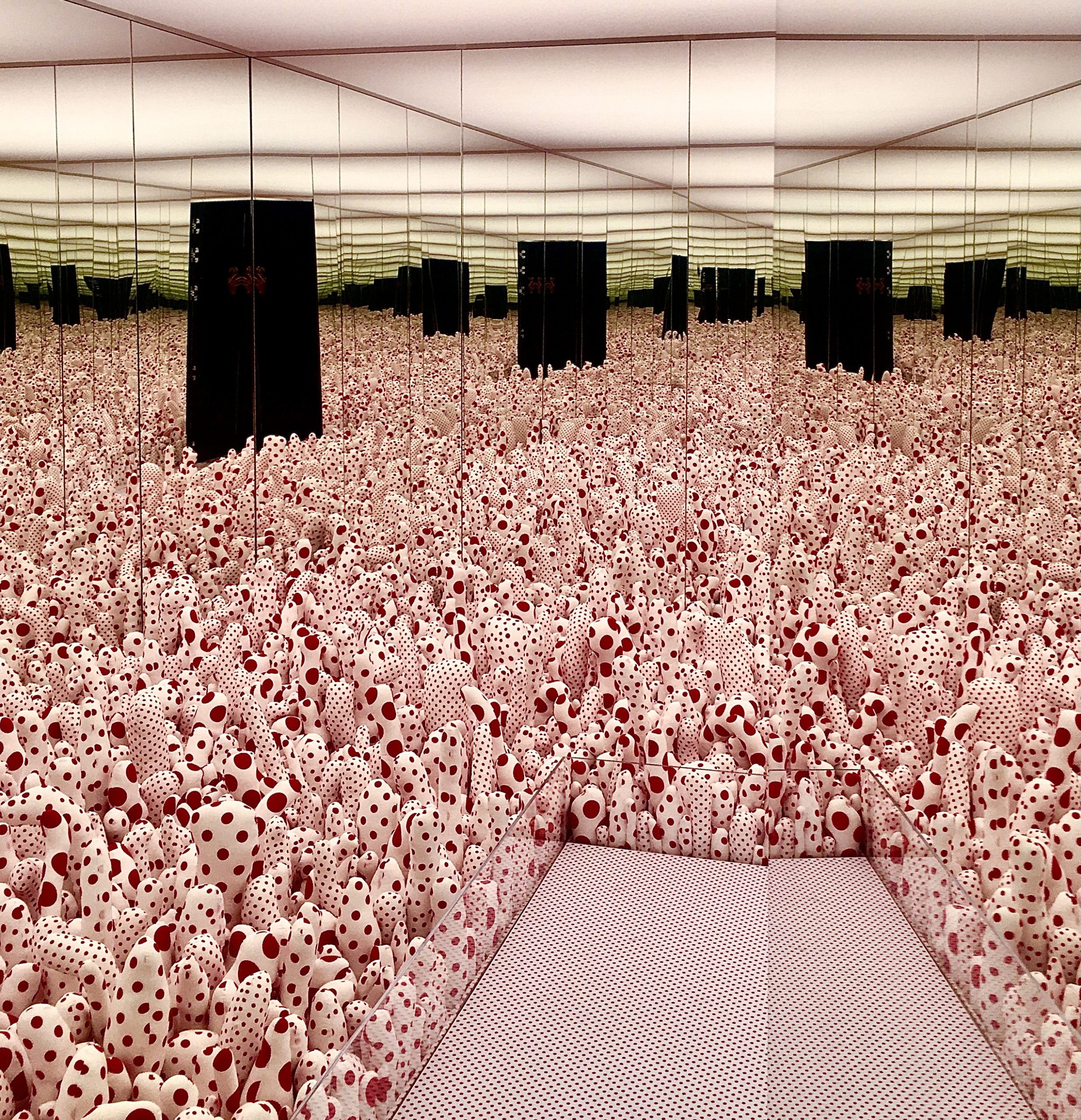 City Life Org - Hirshhorn Museum Extends “One with Eternity: Yayoi Kusama  in the Hirshhorn Collection” Through Spring 2023