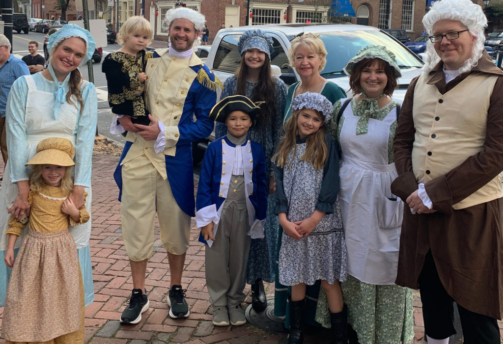 Colonial American Family LIVE on the Streets of Old Town - The Zebra-Good  News in Alexandria