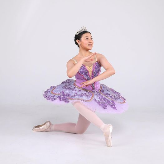 ballerina in sugar plum fairy costume