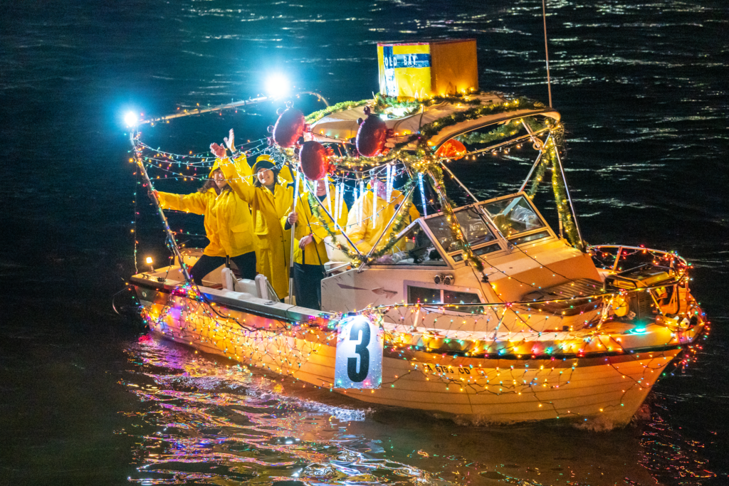 The Winners of the 2022 Alexandria Holiday Boat Parade of Lights Are