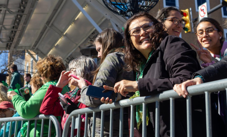 Parade crowd watches St. Patrick's Day parade in Alexandria. (Photo: Tim Thulson)