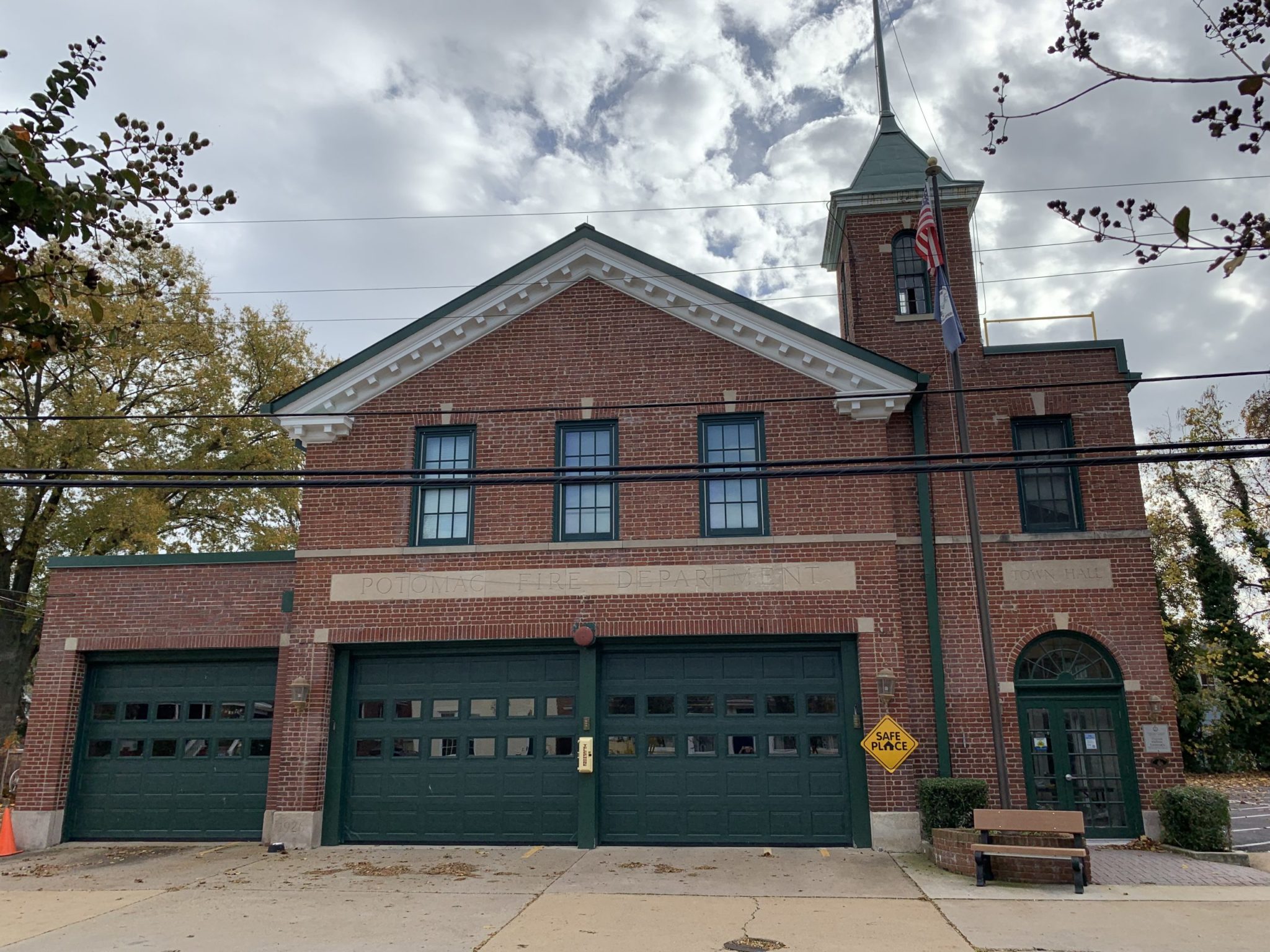 Side by side Black and white photo and color photo ten and now of 1926 Fire Station.