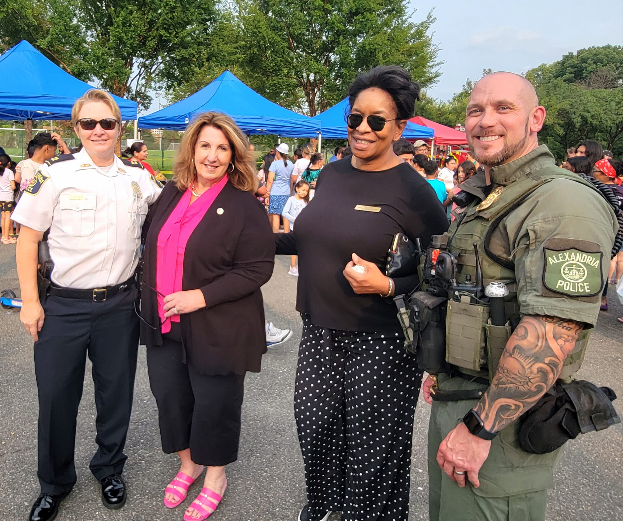 Vice Mayor Amy Jackson with community leaders and police officers in Arlandria (Photo Lucelle O’Flaherty