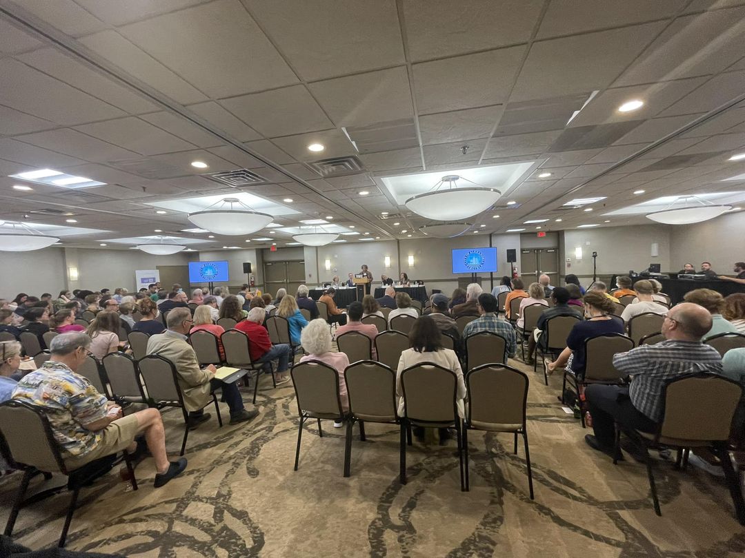 Alexandrians pack lecture hall to hear guest speakers on a city forum talk about proposed zoning reforms and a housing shortage (photo City Councilman John Chapman)