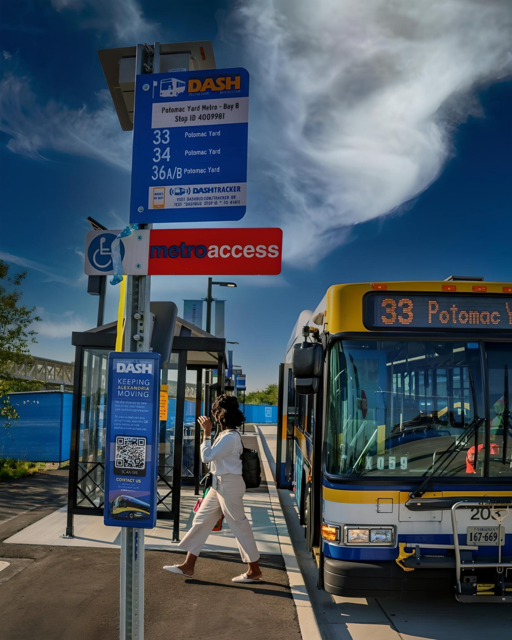 Passenger disembarking a DASH bus in Alexandria