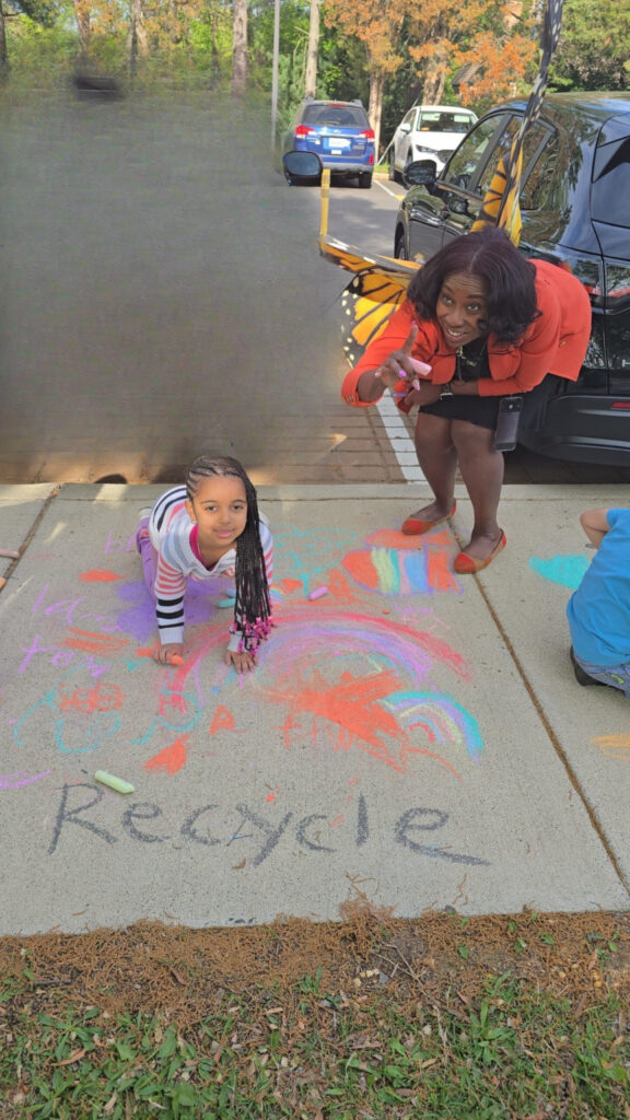 download girl drawing with chalk