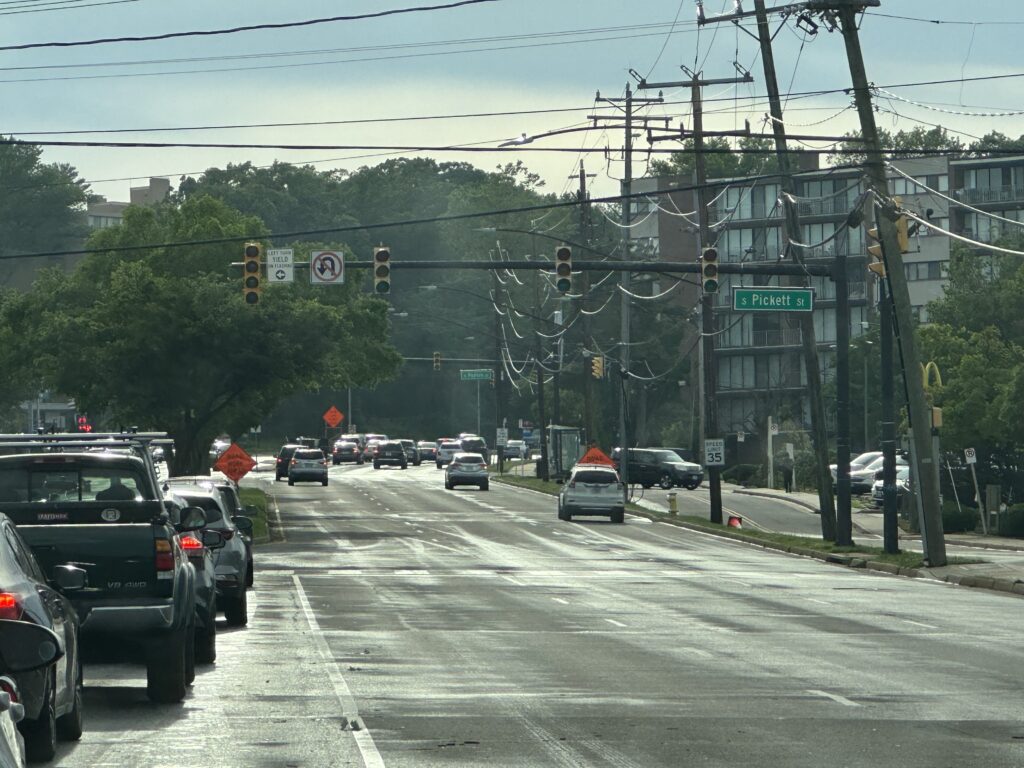 Pic 7 traffic lights during storm