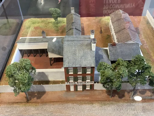 Freedom House model Freedom House model