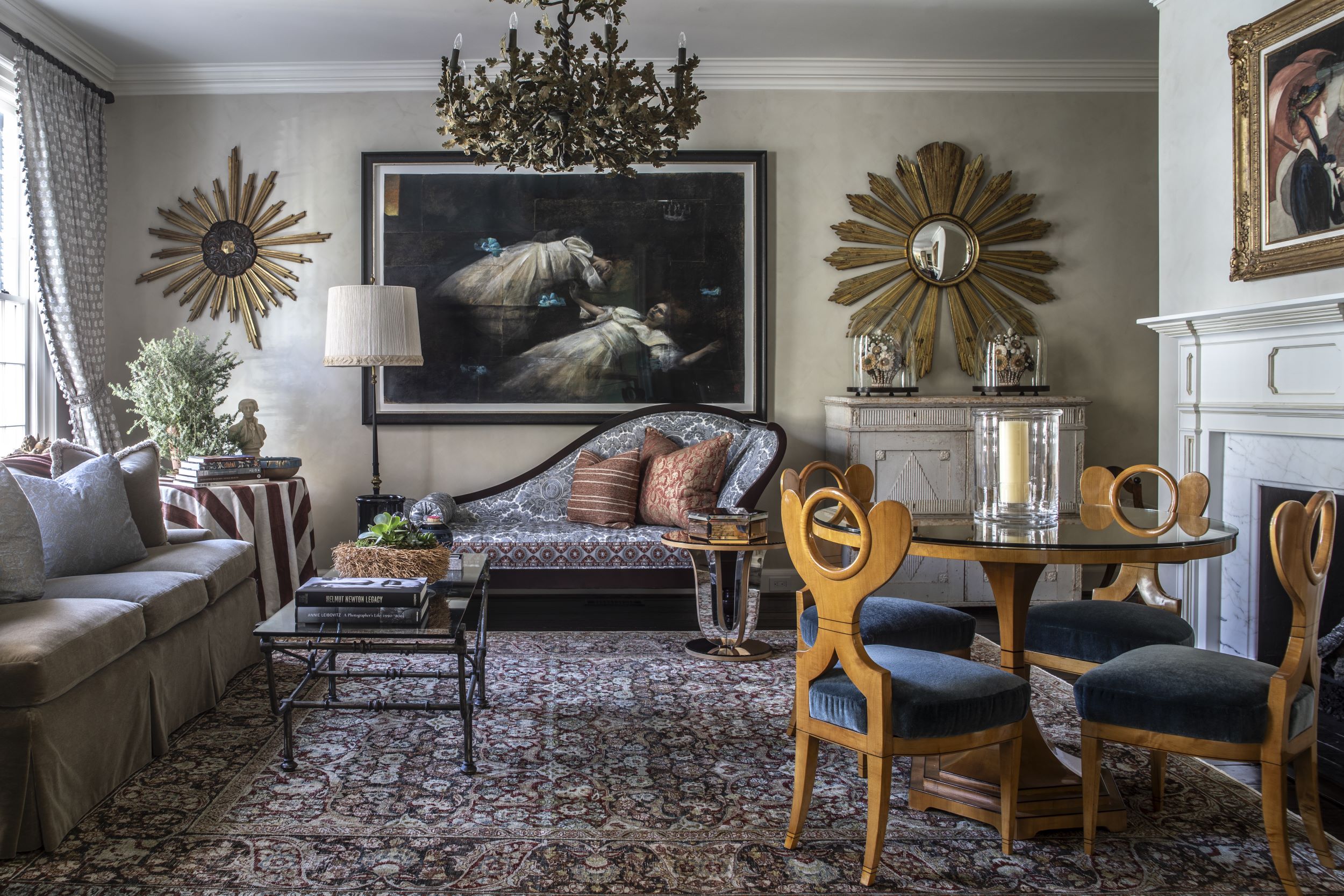 Elegant colonial Elegant colonial