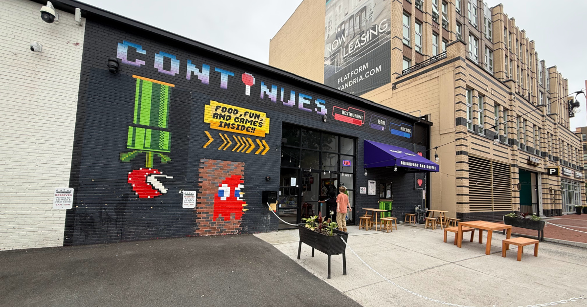 Continues Store Front.HEIC