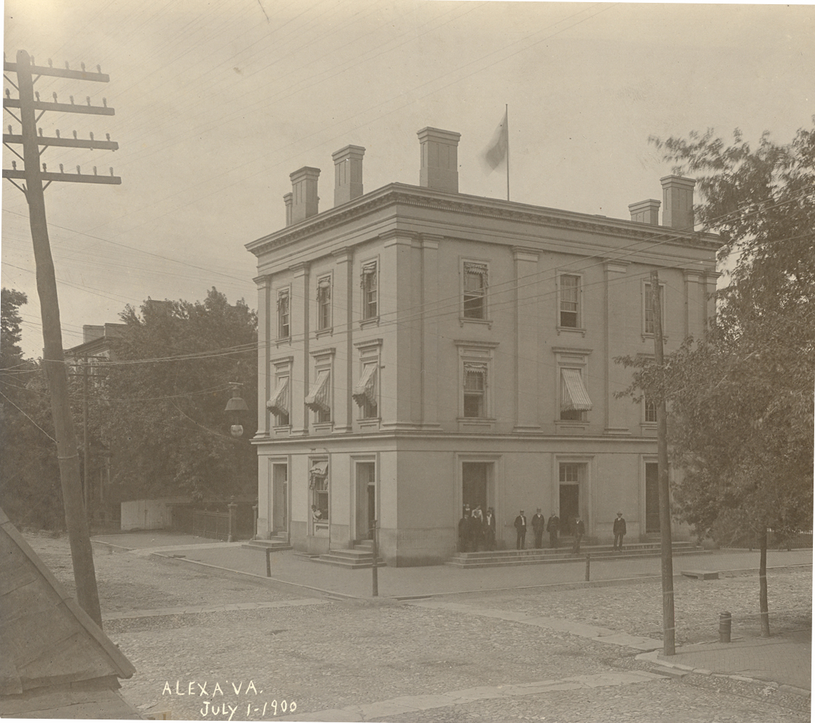 custom house The Old Custom House on the southwest corner of Prince and St. Asaph streets. Photo courtesy of Library of Congress.
