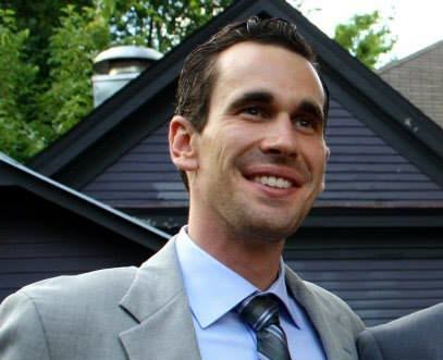 7 Entrepreneurs Explain How They Use Their Podcast for Business