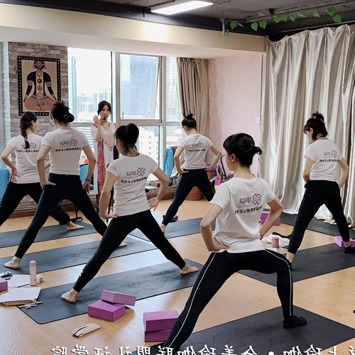 3、廣州最好的瑜伽教練培訓學校是哪家？ 