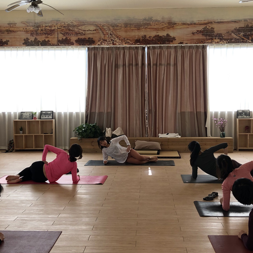 2、西安目前有多少瑜伽館?西安瑜伽教練一個月多少錢?