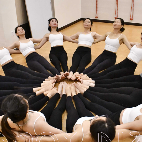 4、深圳哪裡有很正規的瑜伽教練培訓中心?