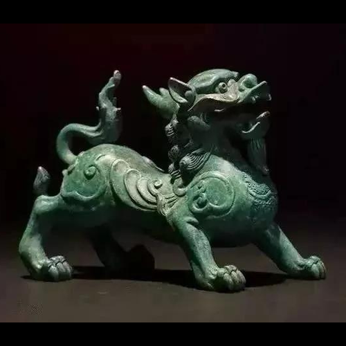 1、你在房子裡放的東西越多,你損失的錢就越多物品的擺放對家裡的風水有什麼影響