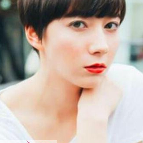 2、女人留劉海好嗎?風水相學裡有句話說,額頭遮得不好,不如露出來,是真的嗎?