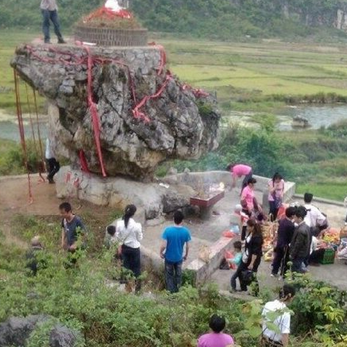 2、山頂有三個乾涸的小天池,風水寶要怎麼選?