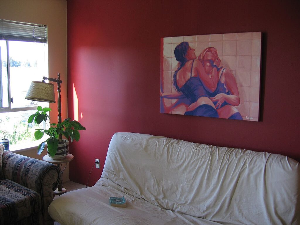 Maleri med farver som passer væggen