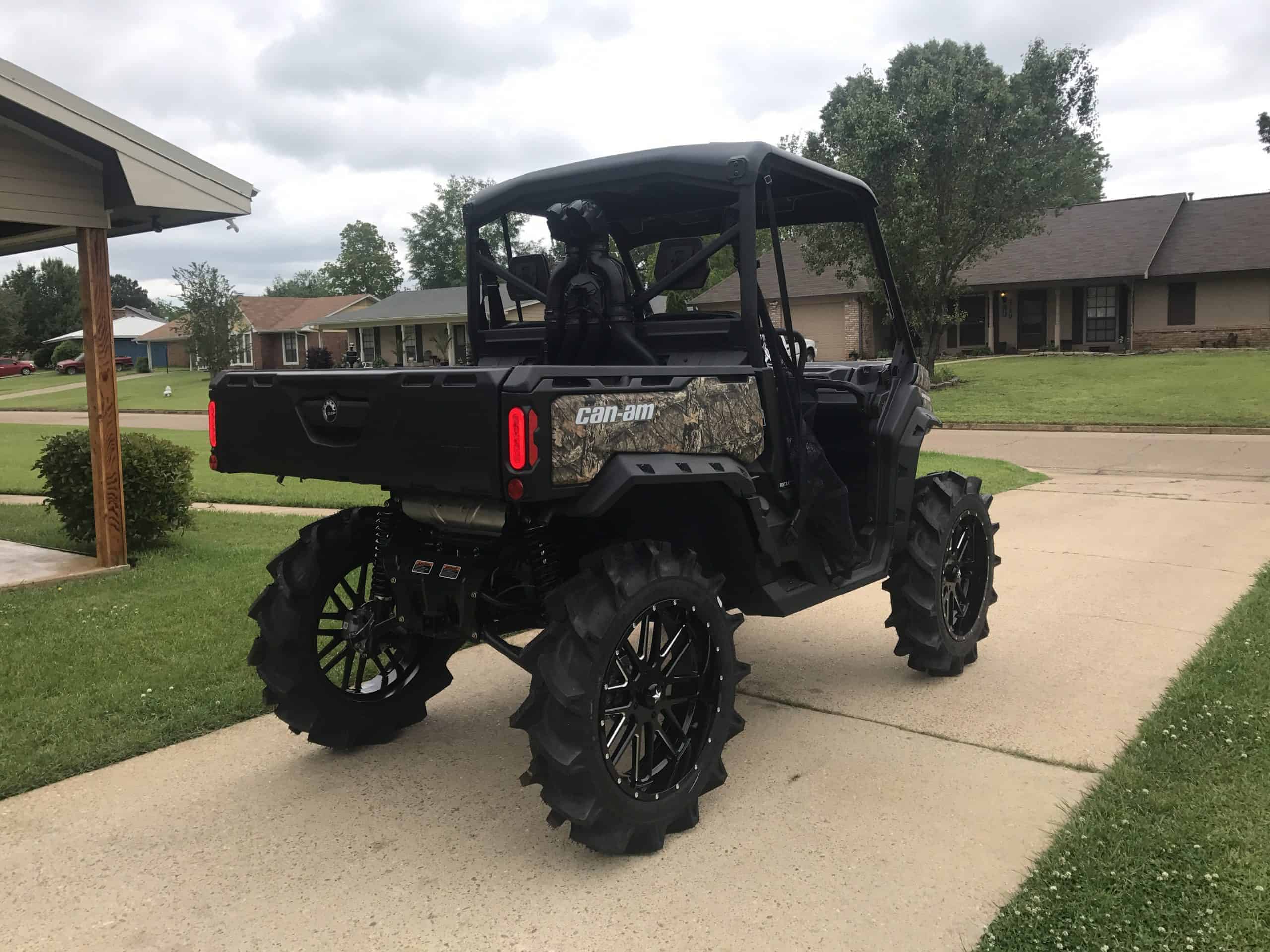 CFab CanAm Defender HC Arched AArms + Lift