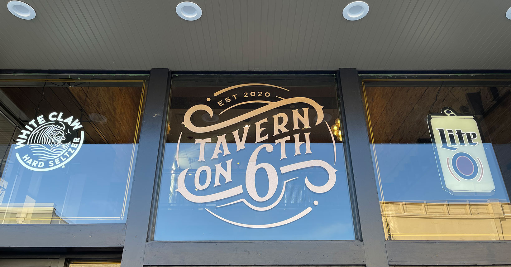 Tavern on 6th brings indoor golf to Kenosha