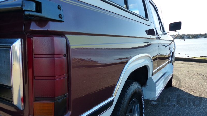1985 Ford Bronco XLT - Detail view 21 in NSW