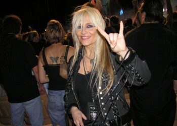 DORO PESCH GANA PREMIO LEYENDA