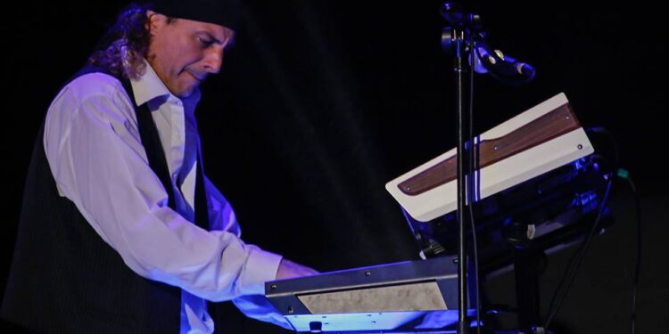 Entrevista a HUGO BISTOLFI (Rata Blanca – Alianza).