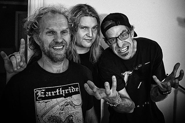 Corey Taylor, Nick Oliveri, Dave Grohl y más en Teenage Time Killer; súper grupo de integrantes de Corrosion Of Conformity