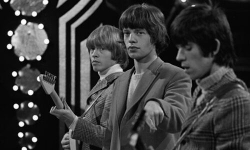 Las muertes más trágicas en la historia del rock Mick Jagger Brian Jones y Keith Richards Foto theguardiancom