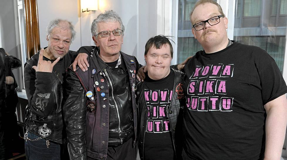 Conoce a la banda Punk de integrantes con autismo y síndrome de Down