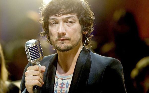 León Larregui, cantante de Zoé, visita Lima por tercera vez el 9 de Agosto León Larregui, cantante de Zoé, visita Lima por tercera vez el 9 de Agosto