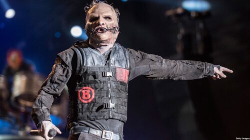 Corey Taylor masked