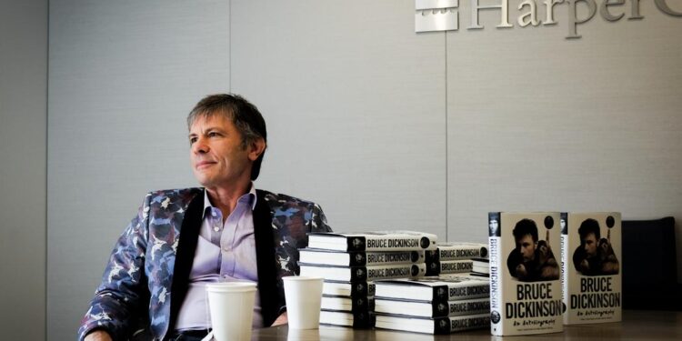 Bruce Dickinson: “La música es más poderosa que cualquier lema político…”