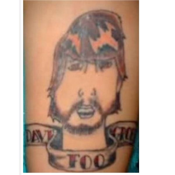 Luego de mirar los 8 peores tatuajes de rock y metal tendrás que escoger bien al tatuador 6d8cbb1f 5