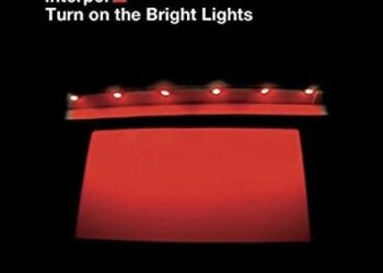 Interpol celebra el 20 aniversario de su disco debut “Turn On The Bright Lights”