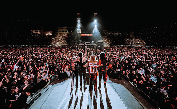 ¡El Foro Sol fue una máquina del tiempo! Así se puso el concierto de Def Leppard y Mötley Crüe Motley Crue Foto Samshipiromedia