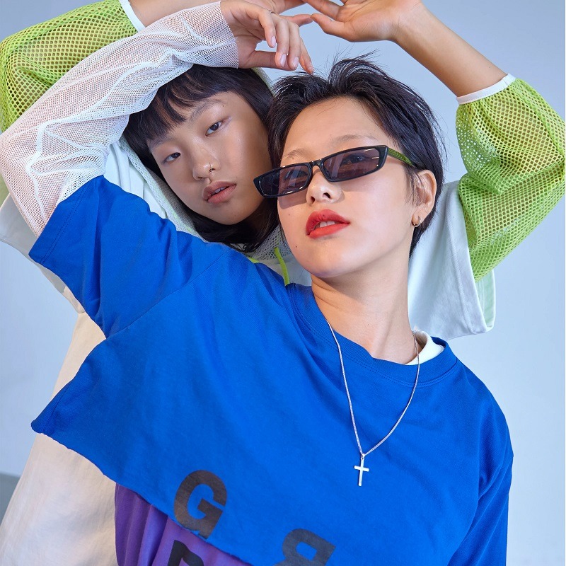 今年の夏は派手tシャツが気分 韓国ブランドで作るトレンド サマースタイル特集 60 Sixtypercent